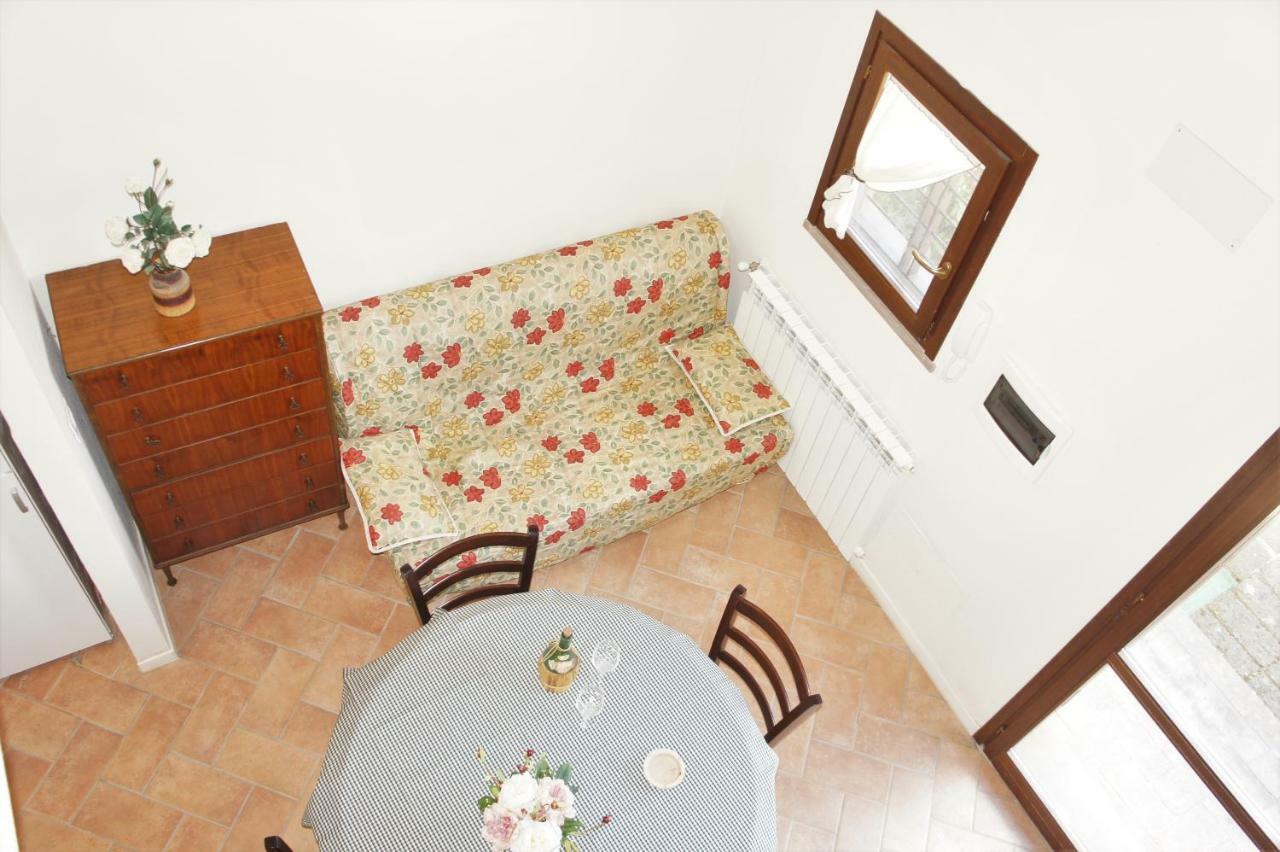 Villa Borgo La Fungaia Гамбаси Терме Екстериор снимка