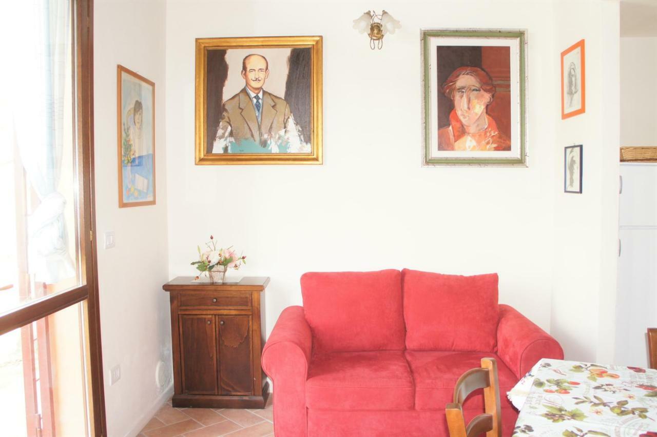 Villa Borgo La Fungaia Гамбаси Терме Екстериор снимка